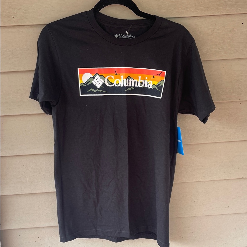 Columbia Black Short-Sleeve Graphic Tee with Sunset Logo size S